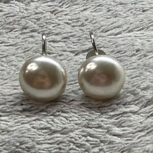 Vintage Cream Faux Pearl Screw Back Earrings Silver Tone Button Style Retro